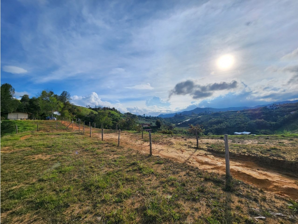 VENTA DE LOTE EN SAN VICENTE, VEREDA CHAPARRAL - SAN ANTONIO
