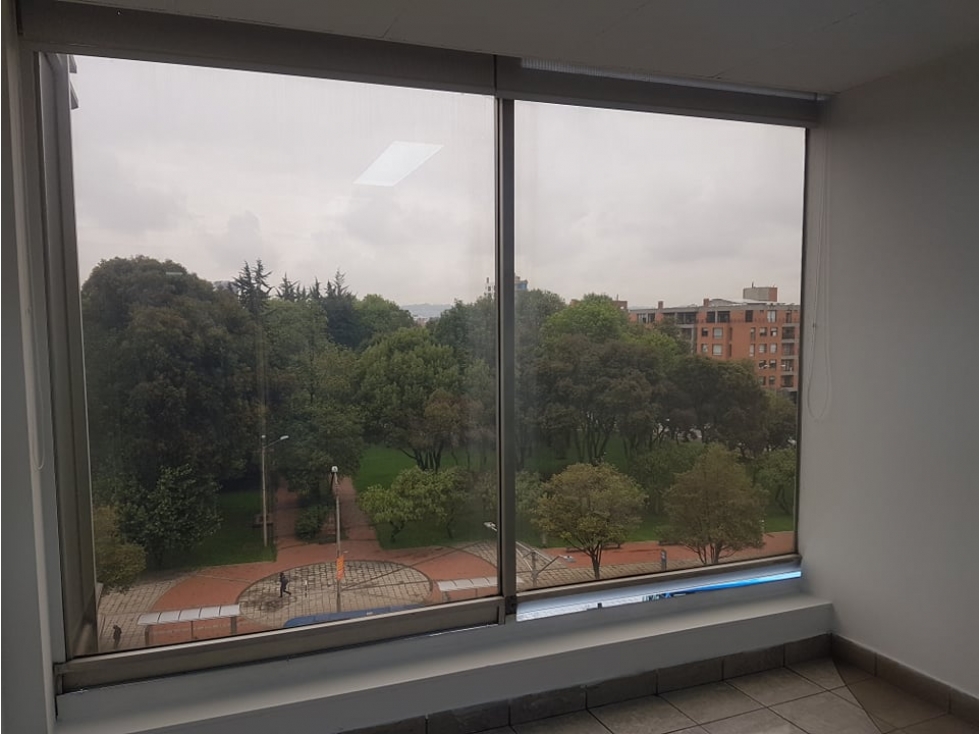 SANTA PAULA VENTA OFICINA 44 M2 - 2