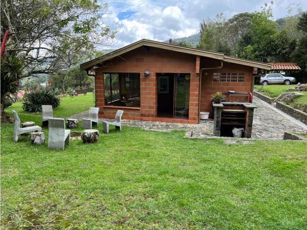 Venta Casa Campestre en Santa Elena - 1