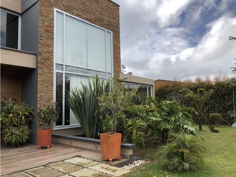 Venta de Casa Campestre en el Alto de Palmas Envigado