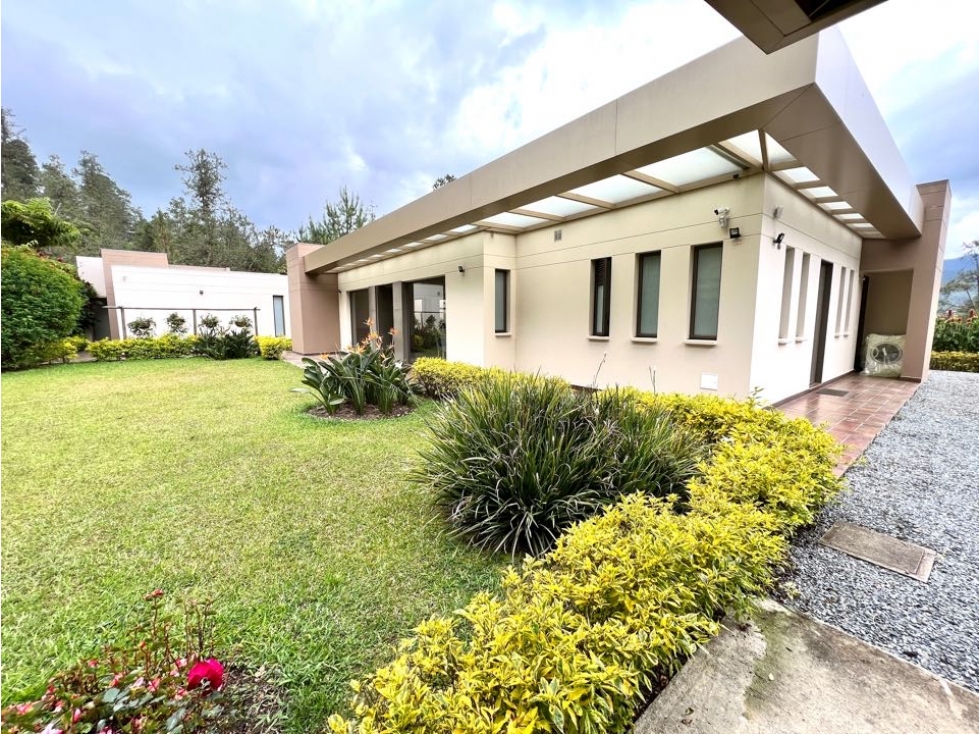 Venta de Casa Campestre en el Retiro