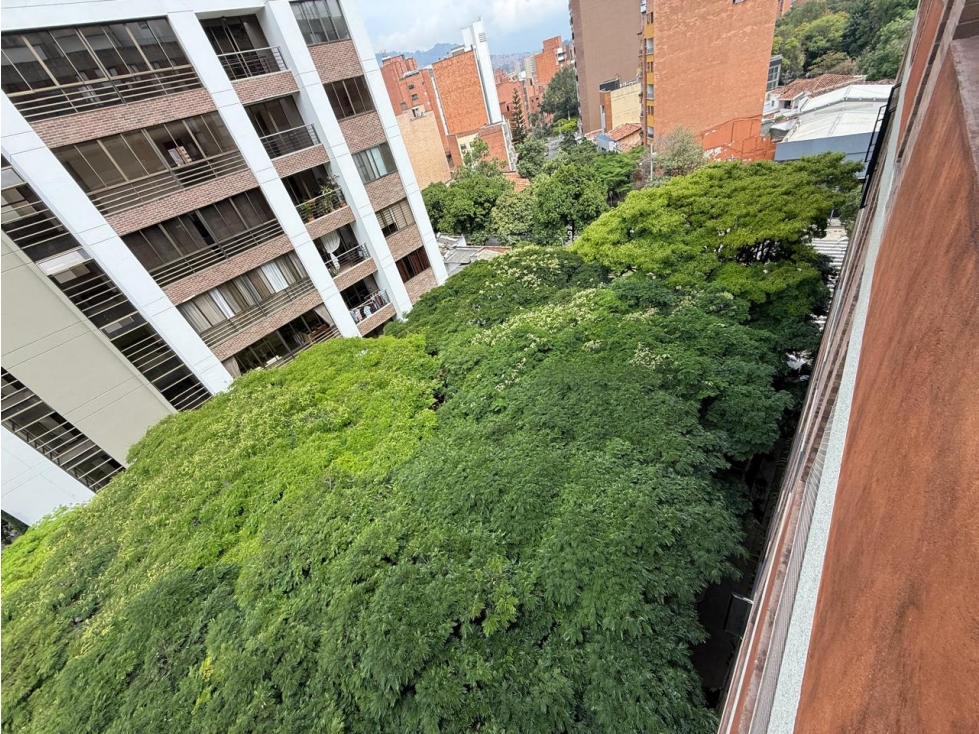 APT.LAURELES.EXTERIOR.CERCA A LA UPB.CENTROS COMERCIALES.PERMITE AIRB&