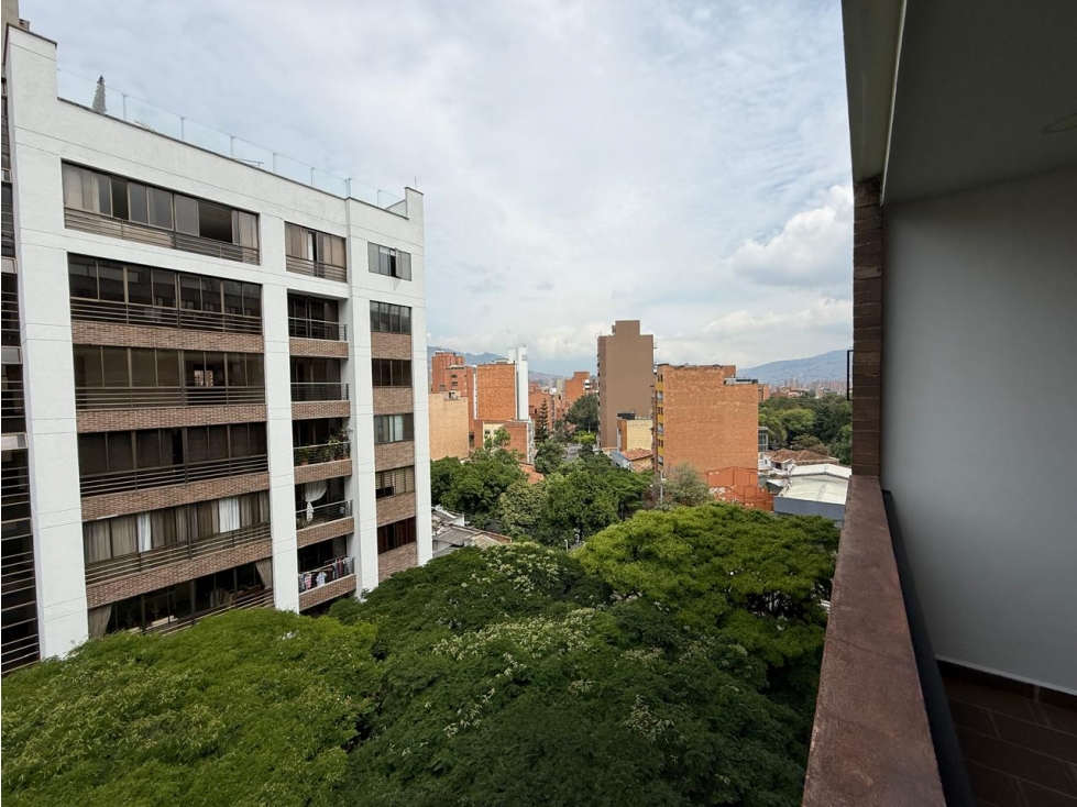 APT.LAURELES.EXTERIOR.CERCA A LA UPB.CENTROS COMERCIALES.PERMITE AIRB& — foto 2