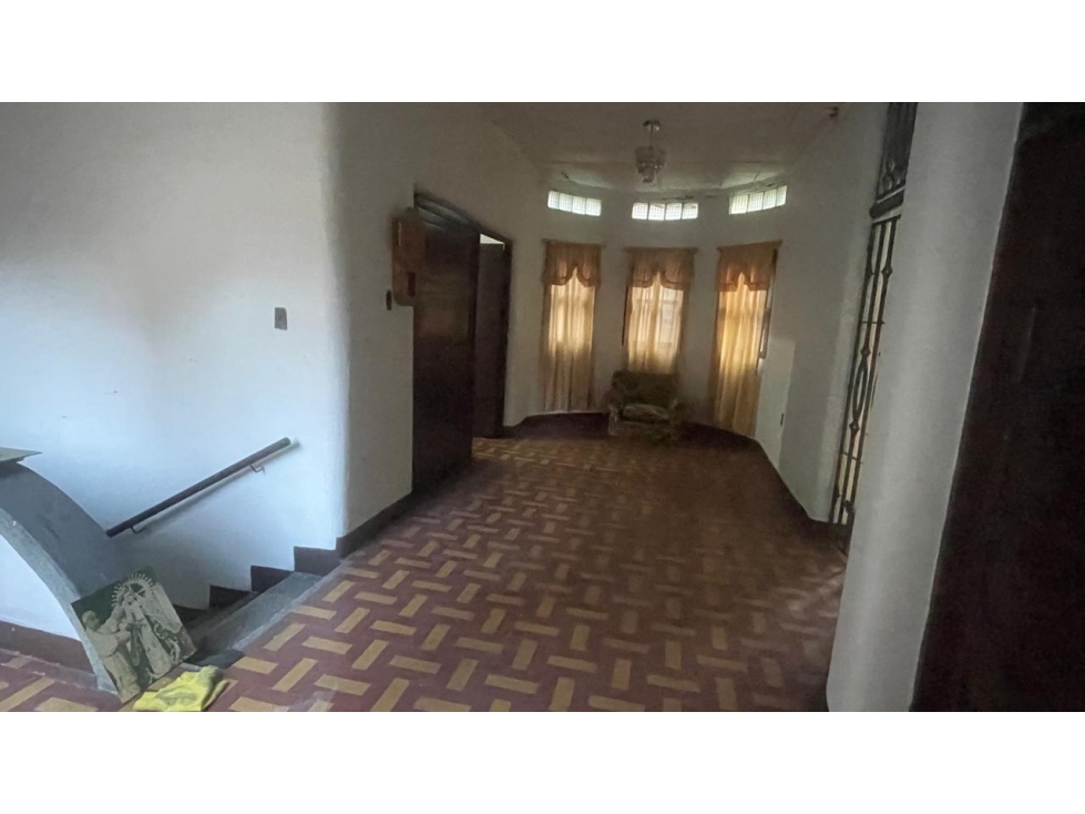 CASA LOTE.LAURELES/FRENTE 10.90xFONDO44 . — foto 4