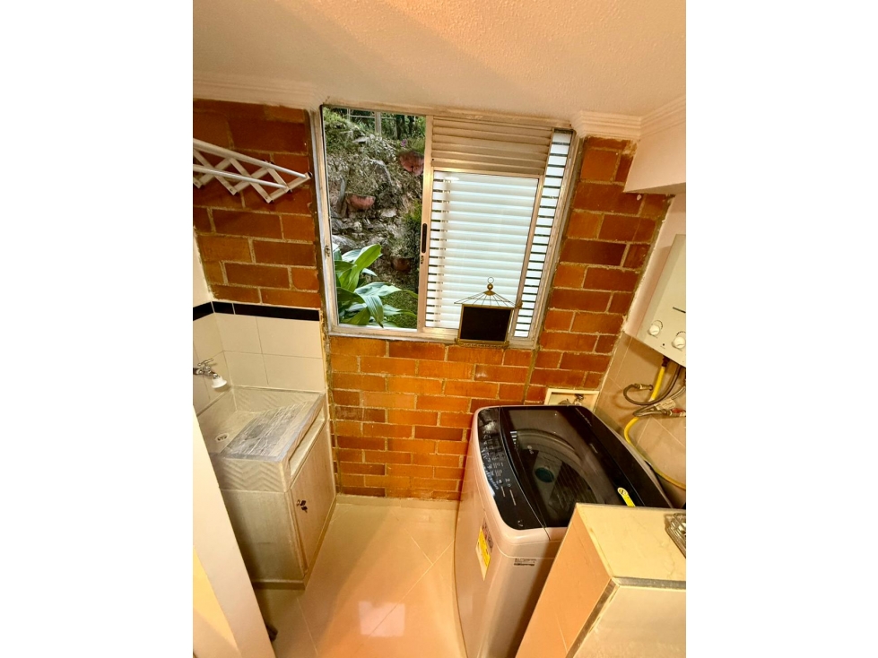 BAJO PRECIO. AMOBLADO $330".EN CALASANZ.2 HAB.1 BÑ.UNIDAD COMPL.PISO 1 — foto 5