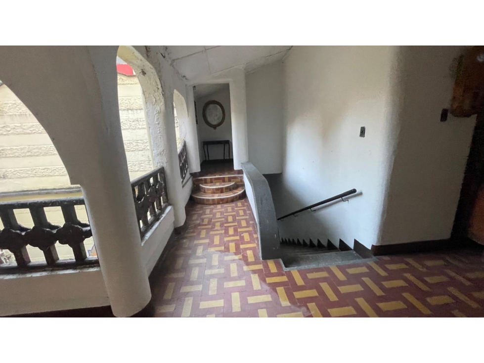 CASA LOTE.LAURELES/FRENTE 10.90xFONDO44 . — foto 5