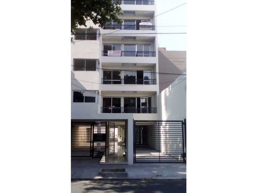 Departamento monoambiente con cochera / J. J. Valle 282 - Morón