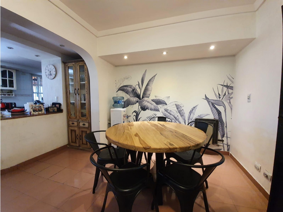 Casa de 4 ambientes con parque y piscina en VENTA - Ituzaingó Norte — foto 4