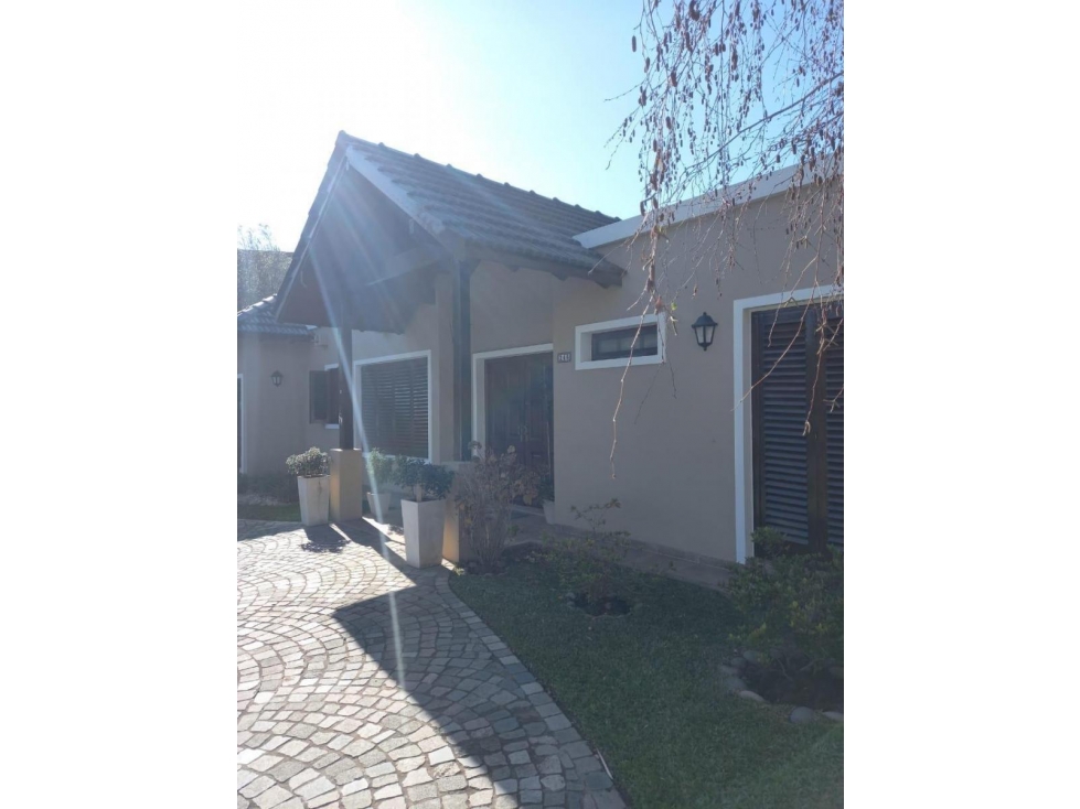 Casa 5 ambientes en VENTA - Barrio San Patricio — foto 2