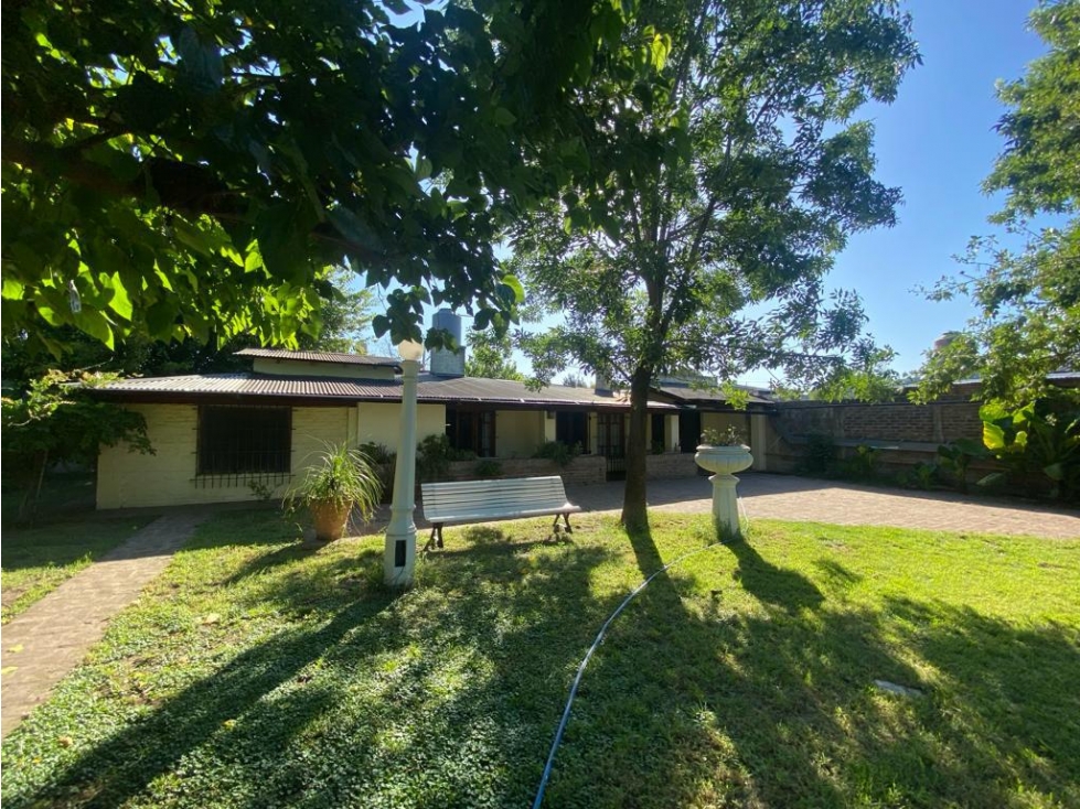 Casa quinta con pileta y quincho 4 amb en VENTA Ituzaingó norte — foto 2