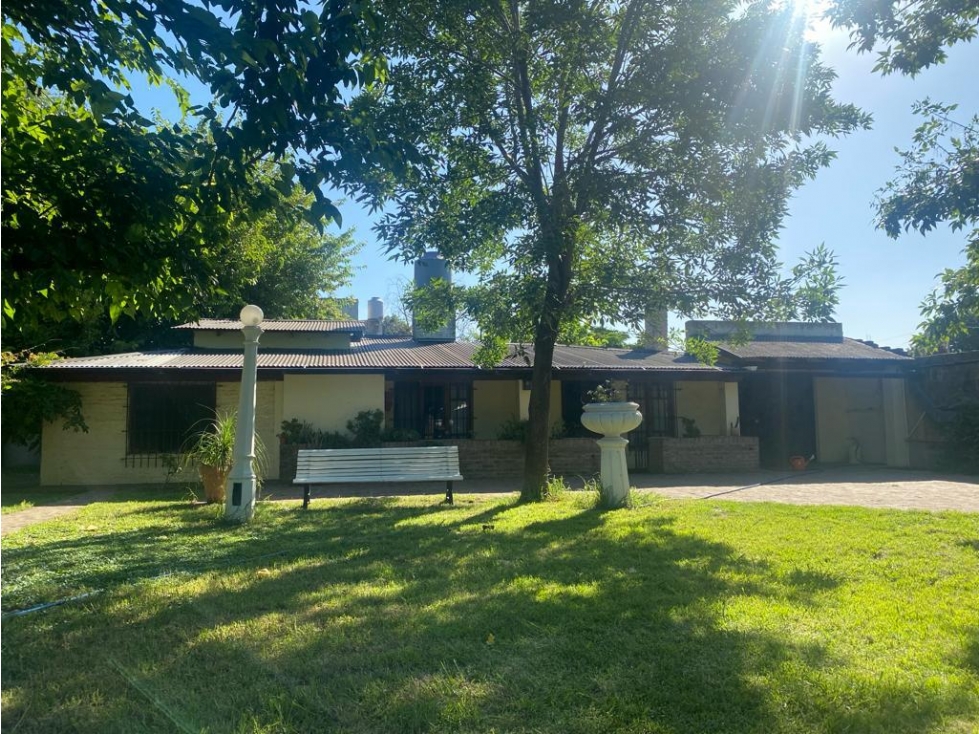 Casa quinta con pileta y quincho 4 amb en VENTA Ituzaingó norte — foto 3