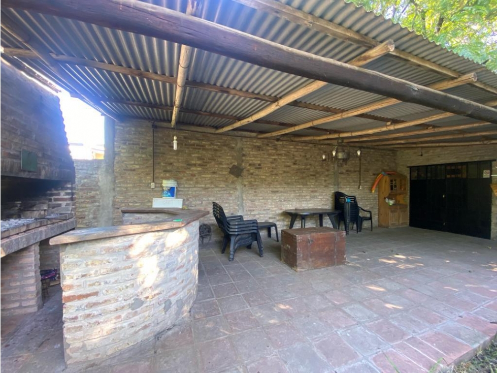 Casa quinta con pileta y quincho 4 amb en VENTA Ituzaingó norte — foto 5