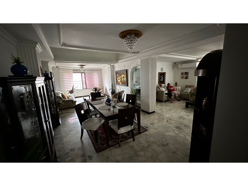 SE VENDE APARTAMENTO EN CIUDAD JARDIN (RIO DEL LILI) — foto 2