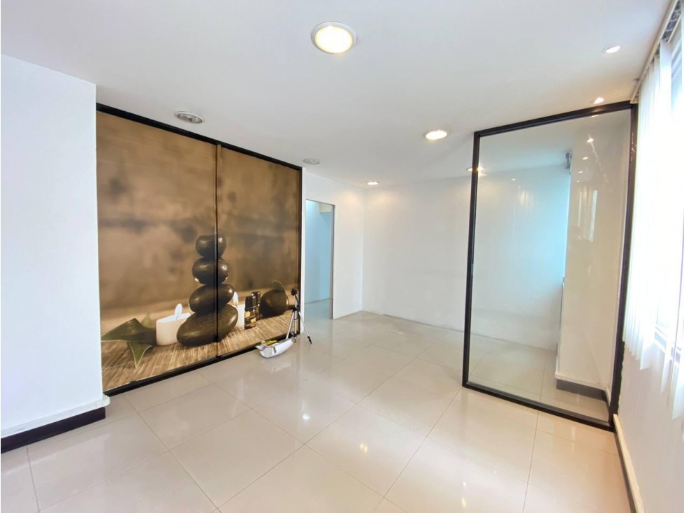 La Pradera, Oficina en Venta, 100m2, 4 ambientes , 1 baño - 3