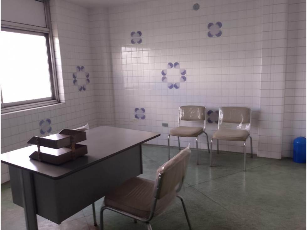 Chiriyacu, Oficina en Renta, 295m2, 5 Ambientes, 4 Baños. — foto 2