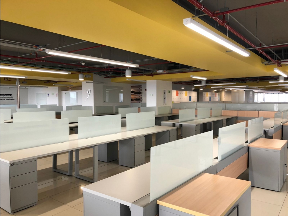 Se Arrienda Oficina en El Centro Empresarial Elemento — foto 6