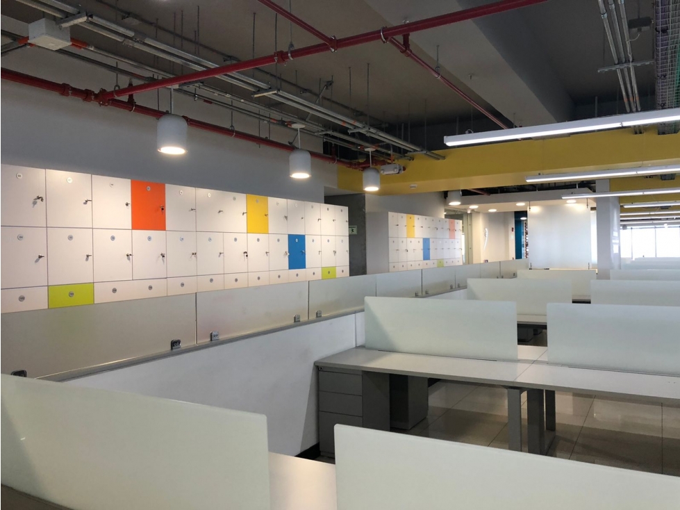 Se Arrienda Oficina en El Centro Empresarial Elemento — foto 2