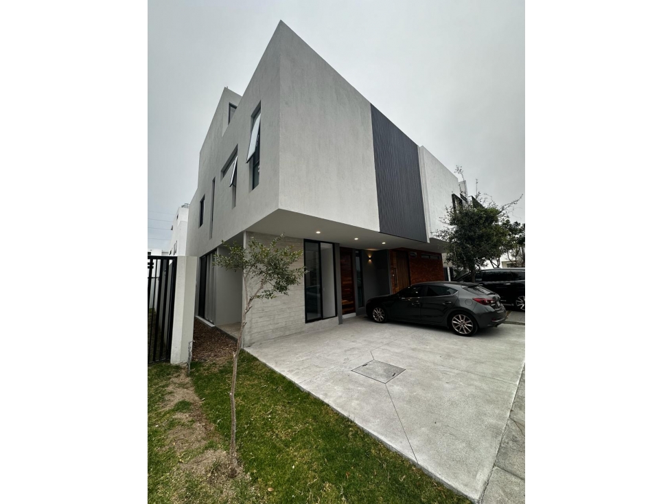 Hermosa Residencia Dentro de Coto Cedros en Parques Vallarta - 1