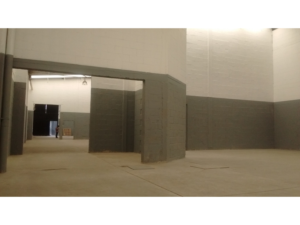 VENTA BODEGA INDUSTRIAL EN NAUCALPAN - 1