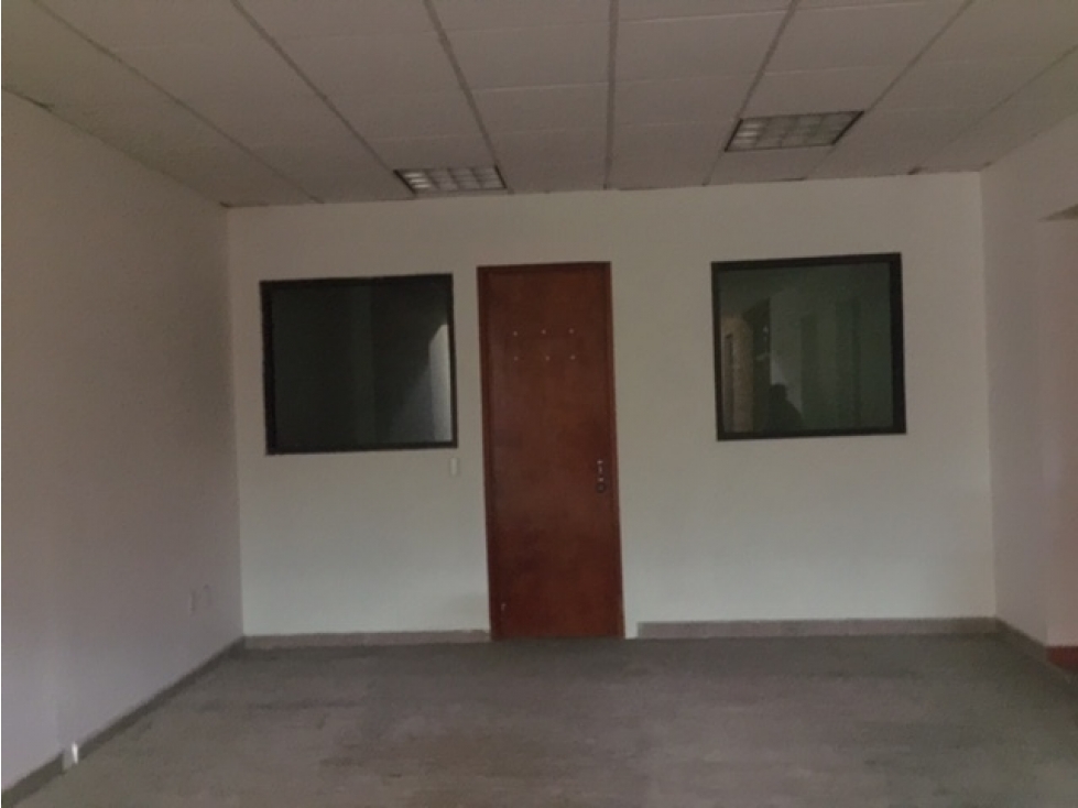 Excelente edificio en renta o venta para oficinas en Viveros - 3