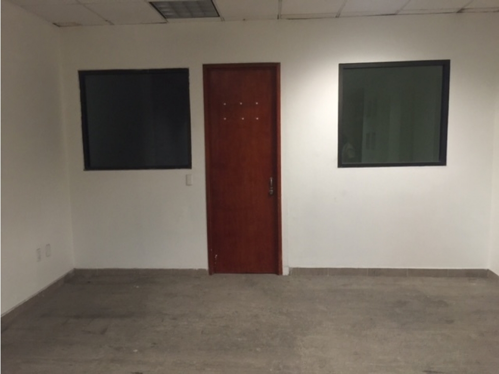 Excelente edificio en renta o venta para oficinas en Viveros - 5