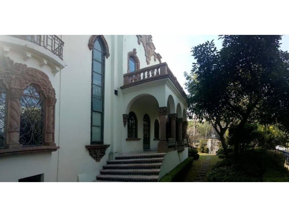Casa con Uso de Suelo en Venta o Renta LOMAS DE CHAPULTEPEC, Miguel Hidalgo - 1