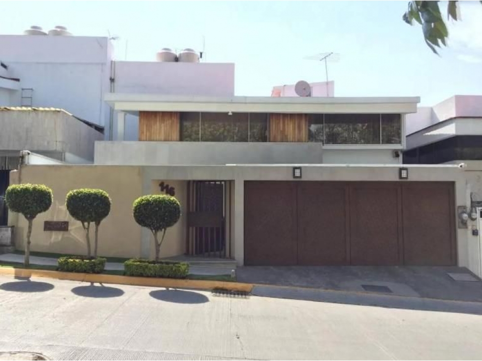 Casa en Venta en Lomas de la Herradura Huixquilucan - 1