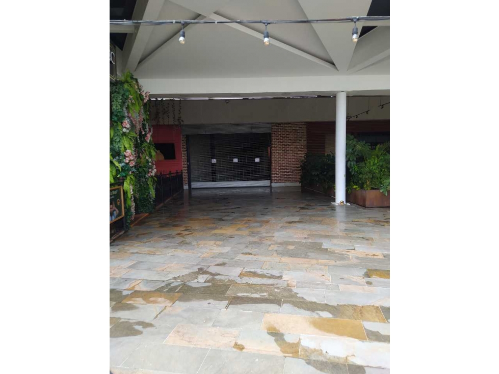 Arriendo local unicentro zona oasis — foto 3