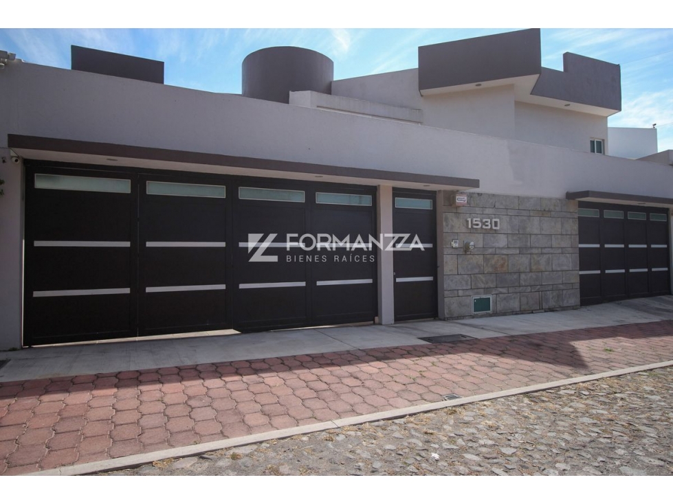 AMPLIA RESIDENCIA EN VENTA EN ESMERALDA COLIMA - 2