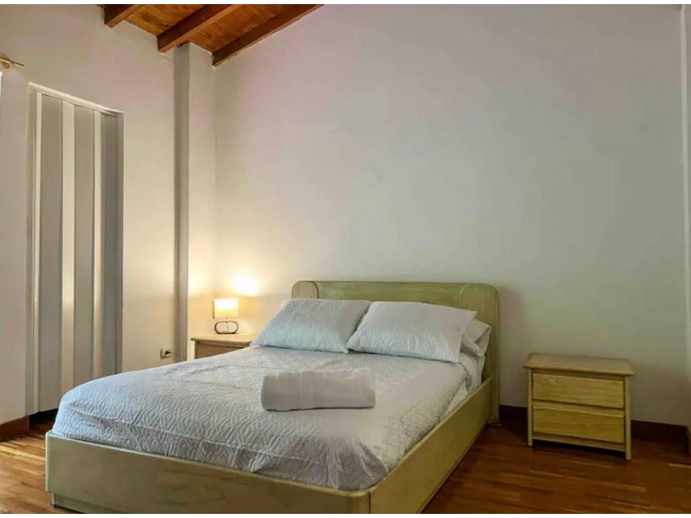 VENDO CASA TRADICIONAL EN ENVIGADO ANTIOQUIA - 2