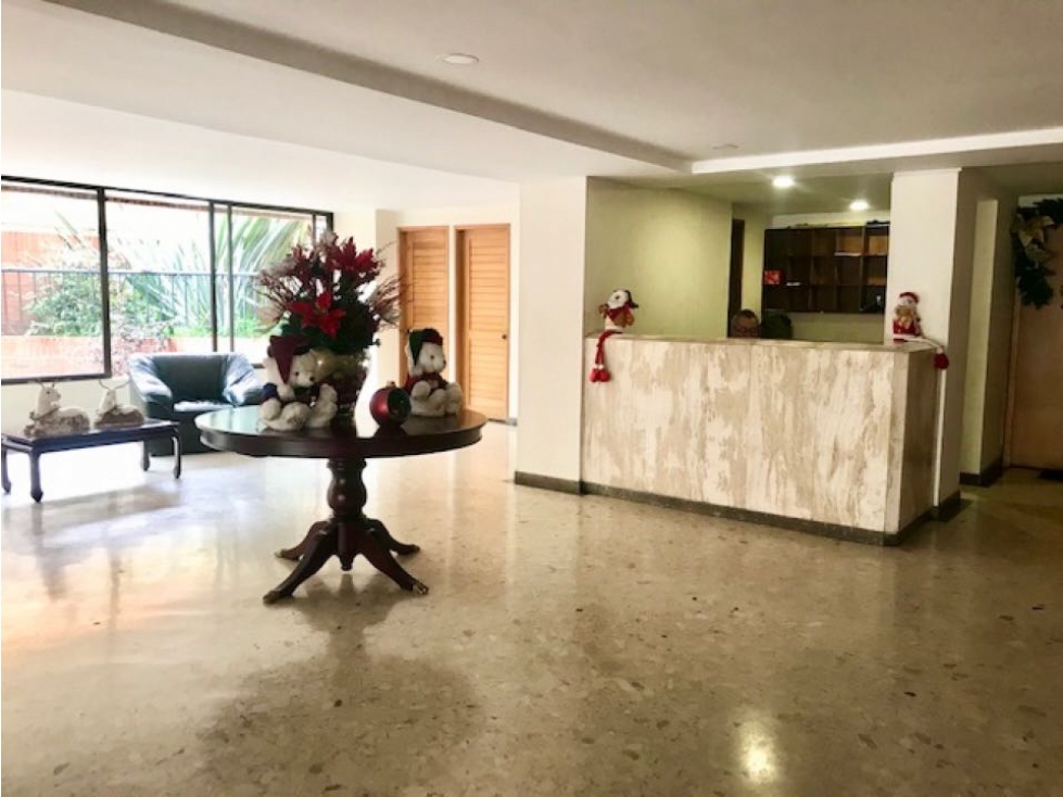 Vendo amplio e iluminado apartamento 204m La Carolina AR