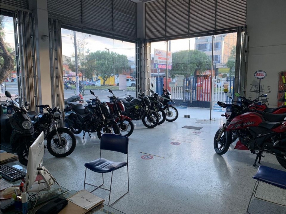 Vendo local comercial esquinero rentando 0.6% AR - 6