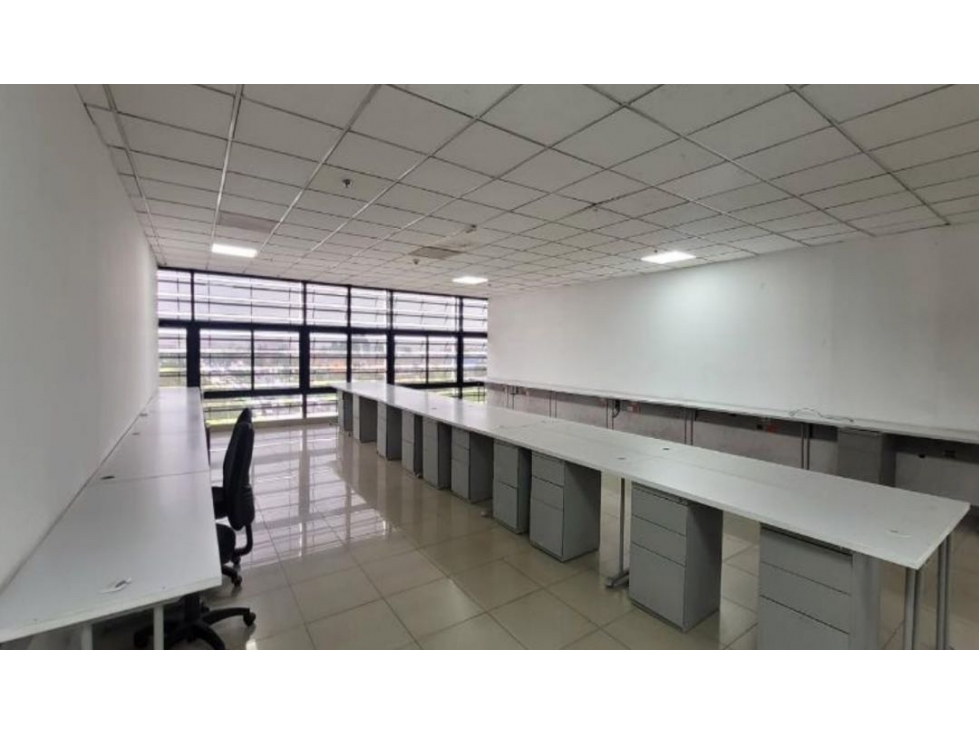 Arriendo oficina de 1300 metros sobre La Calle 26 Bogotá — foto 5