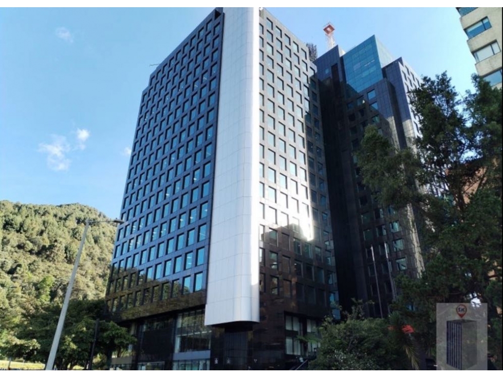 ARRIENDO OFICINA DE 5700 METROS EN EL CHICÓ - 5