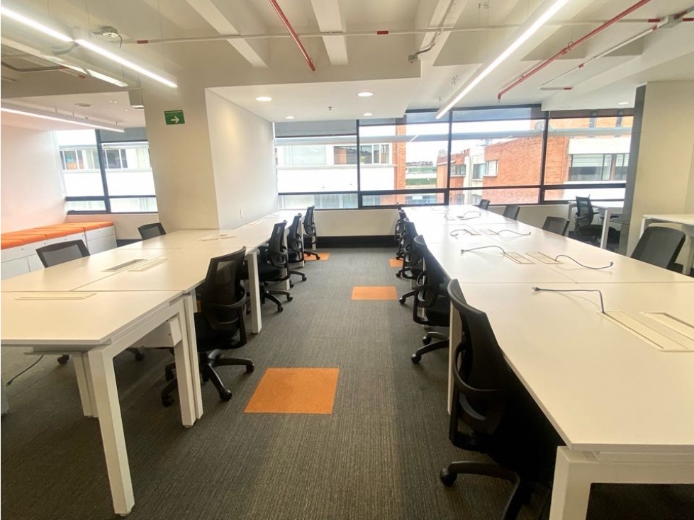 ARRIENDO OFICINA AMOBLADA CON 232 PUESTOS. AR — foto 2
