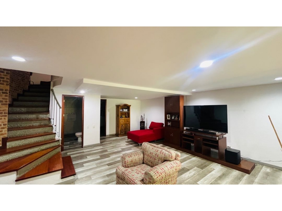 Casa en arriendo o a la venta en la intermedia