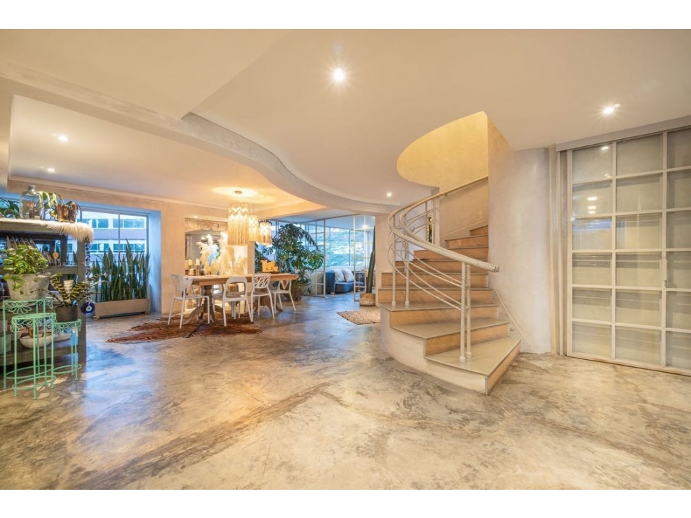 VENTA PH DE 330 M2, CON VISTA Y BALSOS