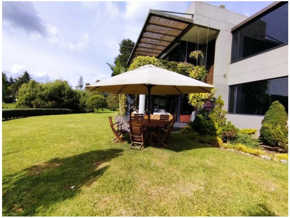 Casa en Arriendo en Medellín Las Palmas — foto 2