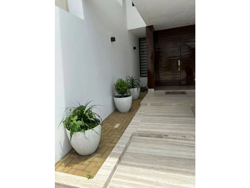 RESIDENCIA EN VENTA EN PRIVADA EL ROBLE - 4