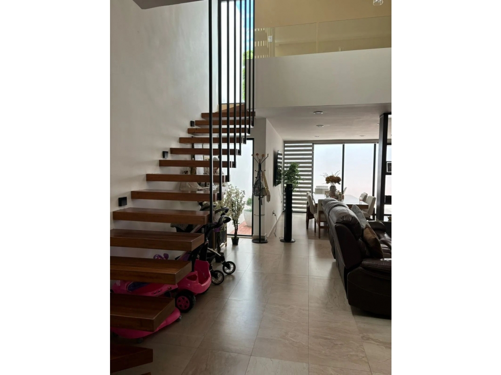 RESIDENCIA EN VENTA EN PRIVADA EL ROBLE - 5