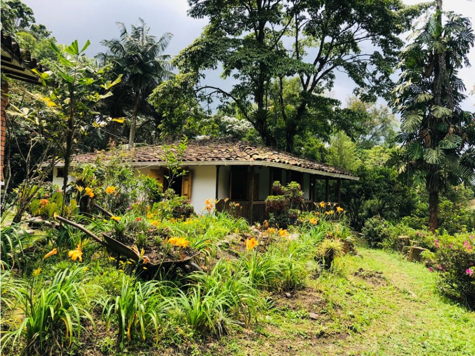 CASA CAMPESTRE EN CONJUNTO NORTE DE ARMENIA VÍA A FILANDIA