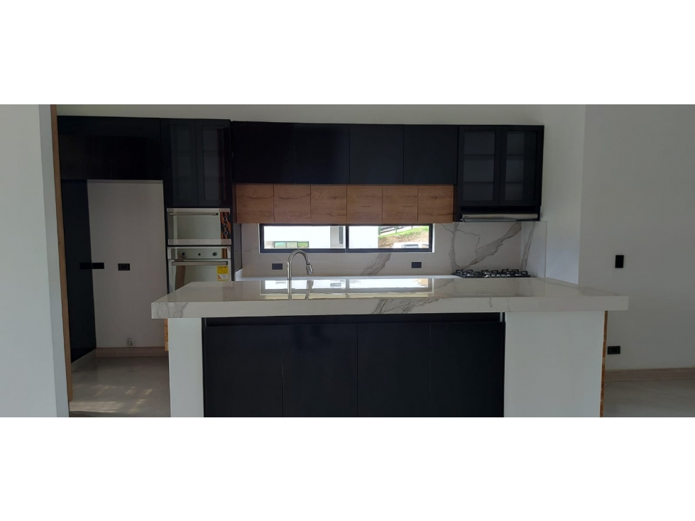 CASA CAMPESTRE EN CONJUNTO CALARCÁ QUINDÍO