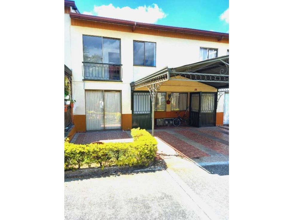 CASA EN CONJUNTO AV. 19 NORTE ARMENIA Q.
