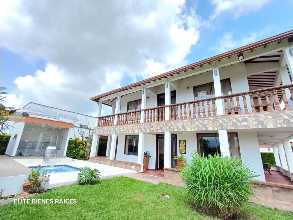 CASA CAMPESTRE EN CONJUNTO ZONA DEL CAIMO