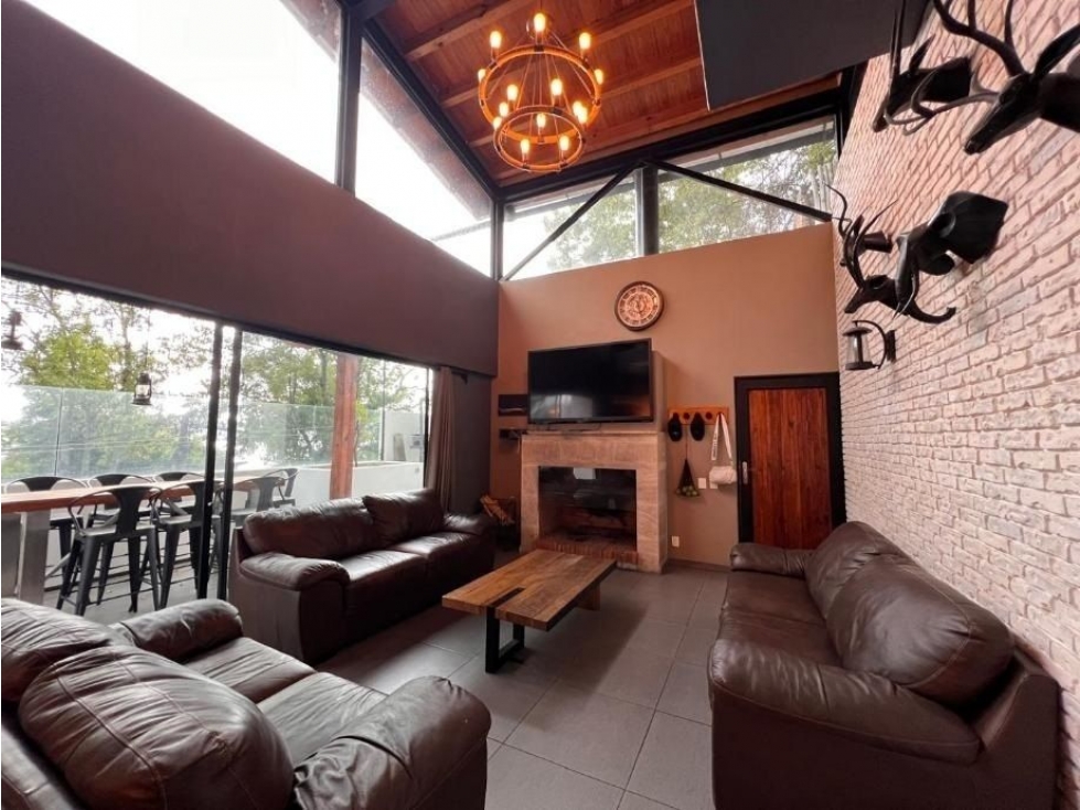 CASA EN RENTA EN VALLE DE BRAVO