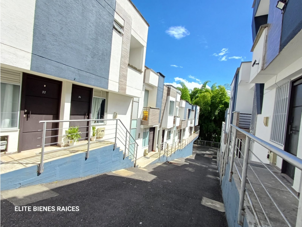 SE VENDE CASA EN CONJUNTO SUR DE ARMENIA QUINDÍO ZONA PUERTO ESPEJO