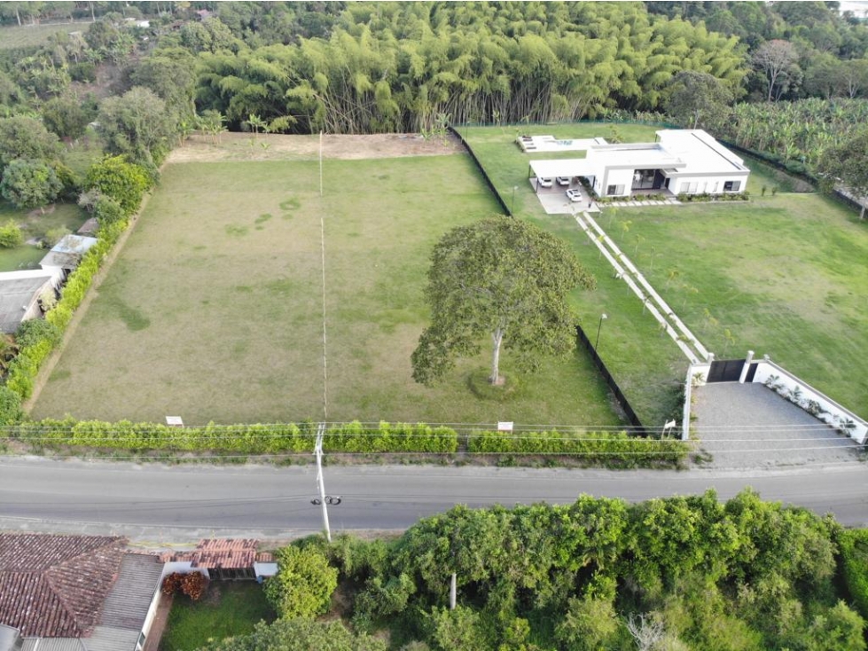 LOTES EN VÍA DE PUERTO ESPEJO A PUEBLO TAPAO — foto 4