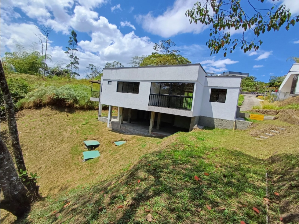 SE VENDE CASA CAMPESTRE EN CONJUNTO EN CIRCASIA QUINDÍO