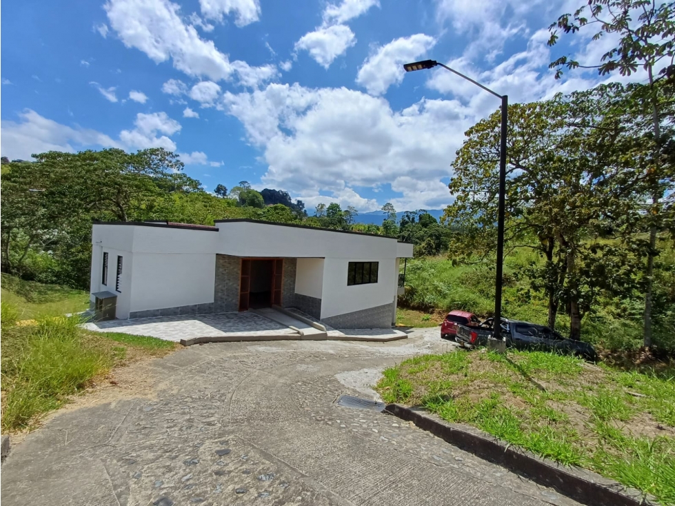 SE VENDE CASA CAMPESTRE EN CONJUNTO EN CIRCASIA QUINDÍO — foto 2