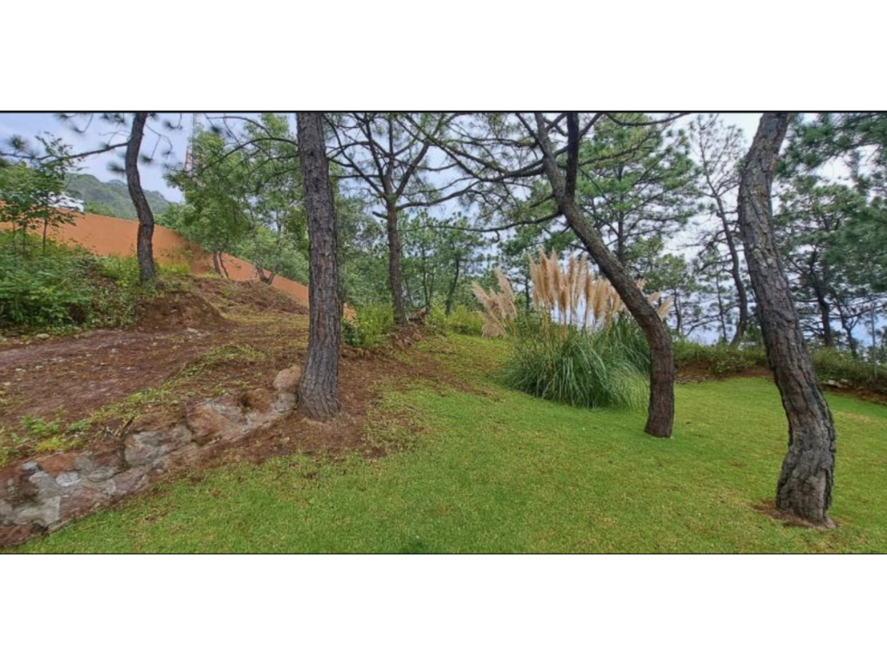 TERRENO EN VENTA CON VISTA AL LAGO EN VALLE DE BRAVO — foto 4